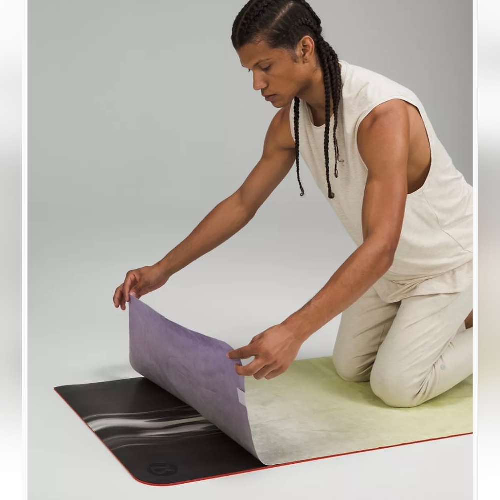 NWT LULULEMON The Towel Ombre Glide Crispin Green Faint Lavender
